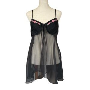 Gilligan & O’Malley embroidered open front black baby doll top lingerie chemise
